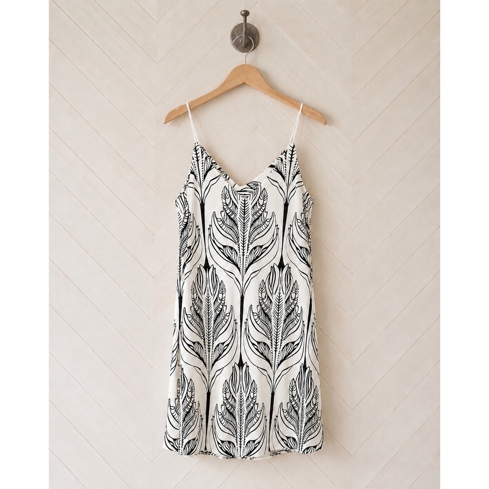 End of Summer Sale‎ Unbranded Dress in White w/Black Leaf Print Size XL NWOT